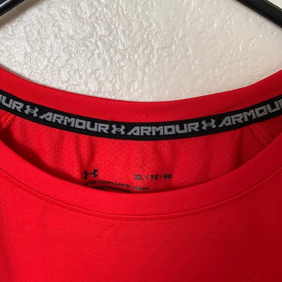 XL Men’s Under Armour T-shirt - Picture 3 of 4
